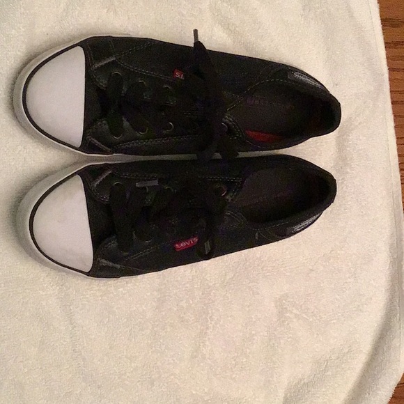 Levi Strauss & Co. kids size 4 lace up tennis shoe - Picture 3 of 7